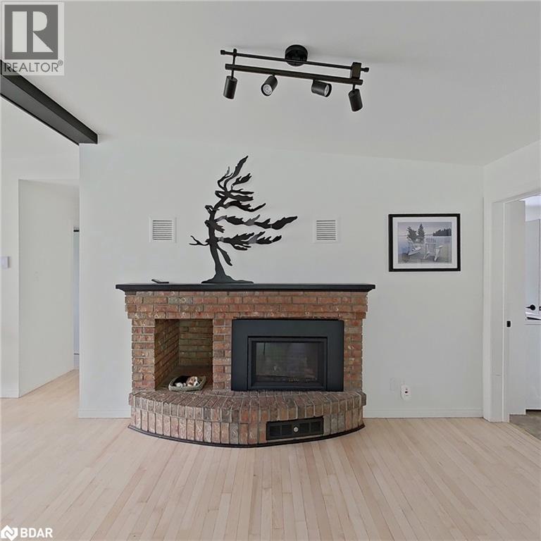 4 Maypark Drive, Bracebridge, Ontario  P1L 1C3 - Photo 3 - 40770687