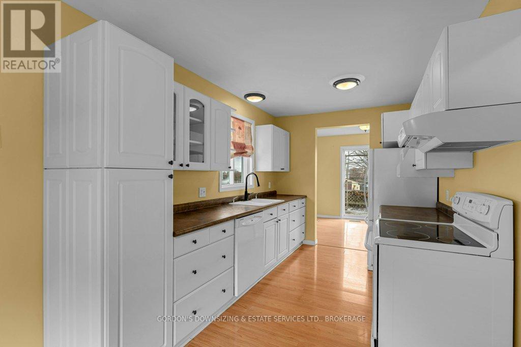 474 Evangeline Avenue, Kingston, Ontario  K7M 8V7 - Photo 6 - X12565498