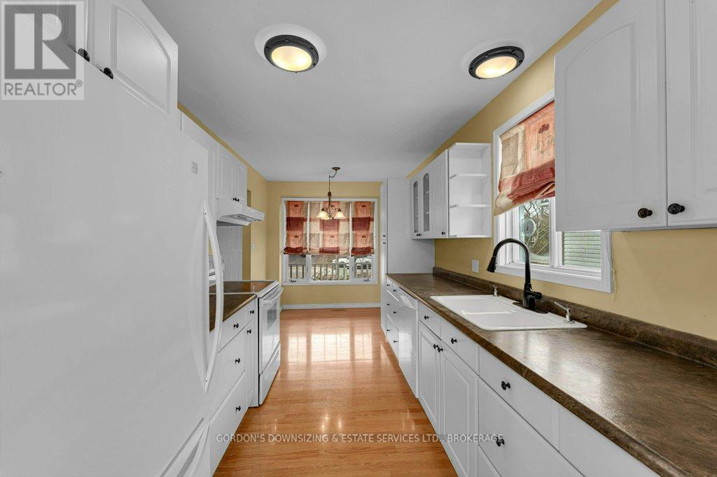 474 Evangeline Avenue, Kingston, Ontario  K7M 8V7 - Photo 8 - X12565498