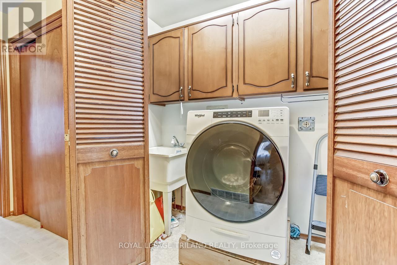 306 Highview Drive, St. Thomas, Ontario  N5R 5W9 - Photo 13 - X12565414