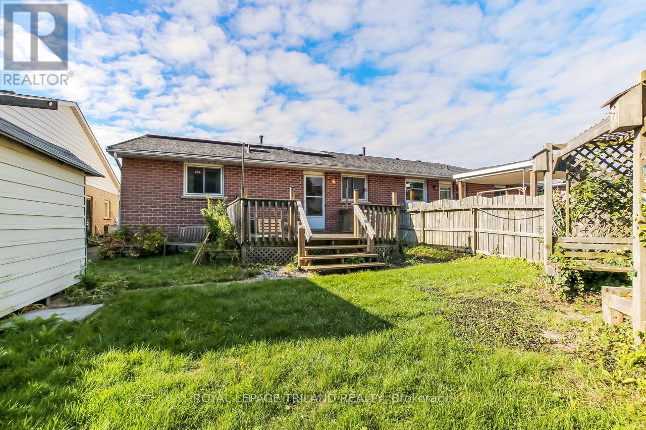 306 Highview Drive, St. Thomas, Ontario  N5R 5W9 - Photo 23 - X12565414