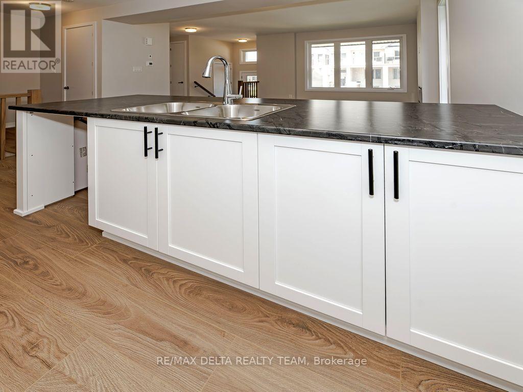 337 Catsfoot Walk, Ottawa, Ontario  K2J 7G7 - Photo 6 - X12565424