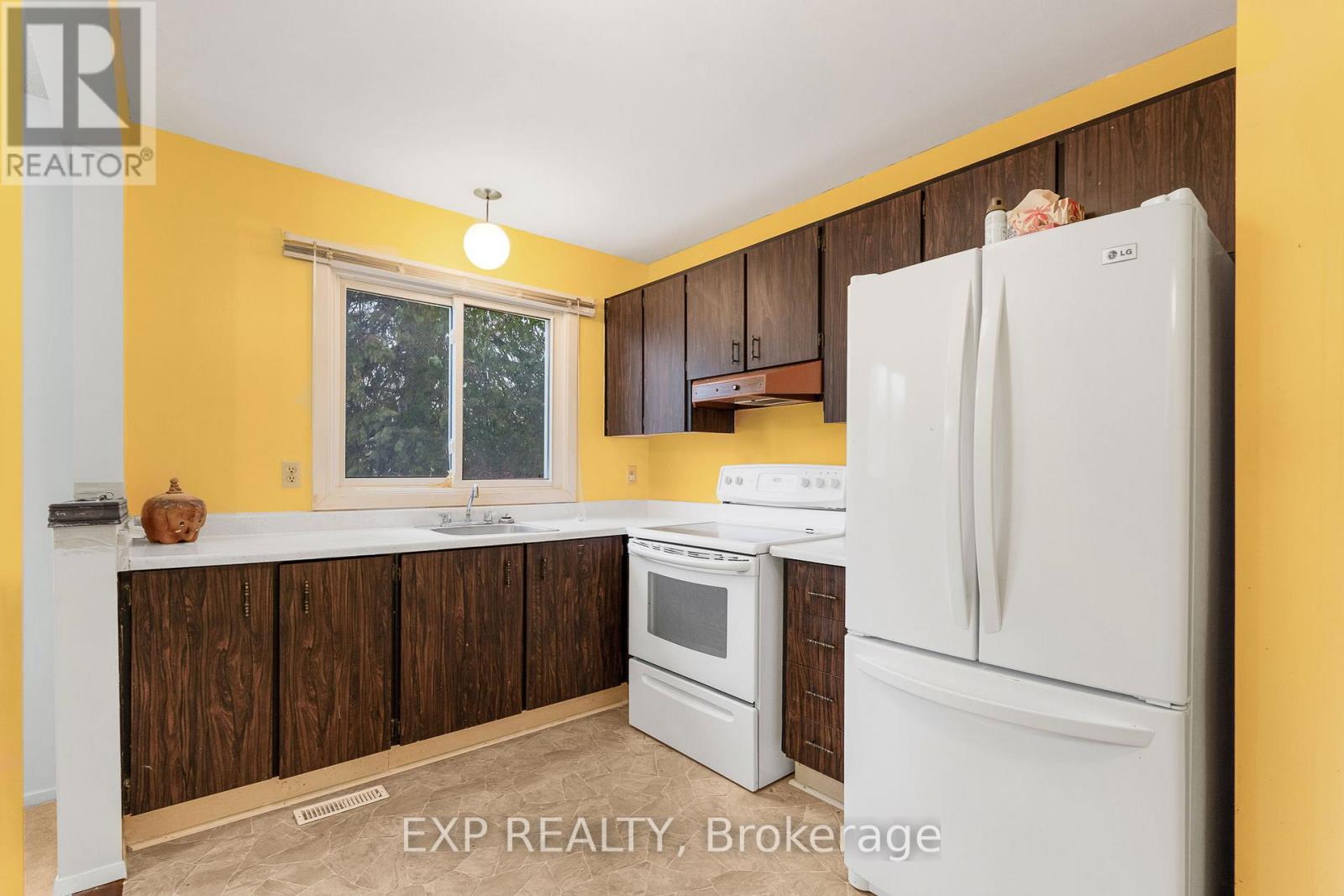 48 - 2276 Orient Park Drive, Ottawa, Ontario  K1B 4Z7 - Photo 13 - X12565440