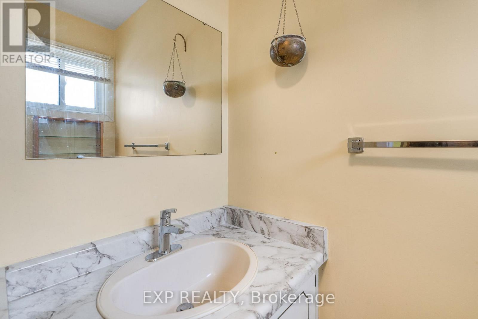 48 - 2276 Orient Park Drive, Ottawa, Ontario  K1B 4Z7 - Photo 17 - X12565440