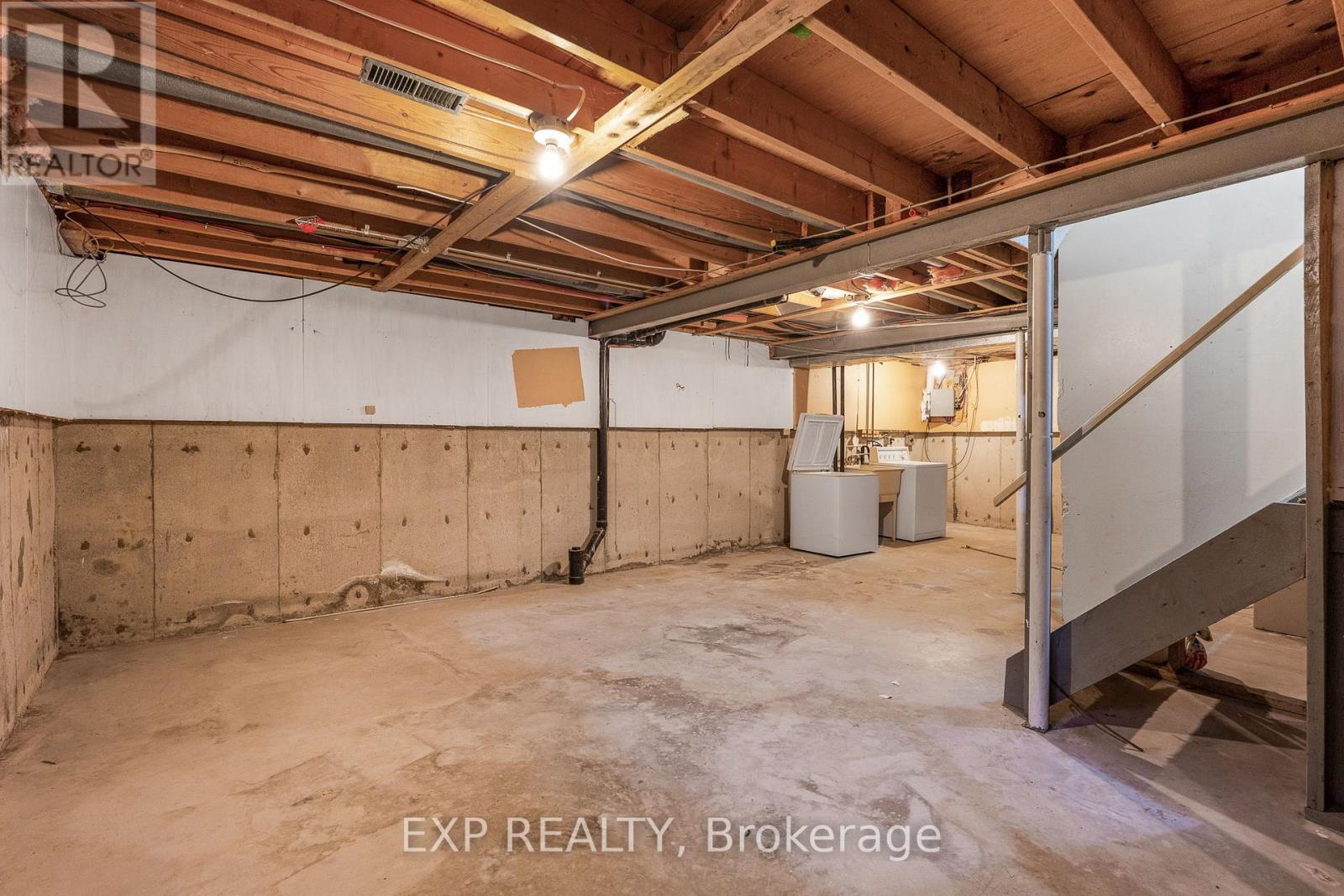 48 - 2276 Orient Park Drive, Ottawa, Ontario  K1B 4Z7 - Photo 25 - X12565440