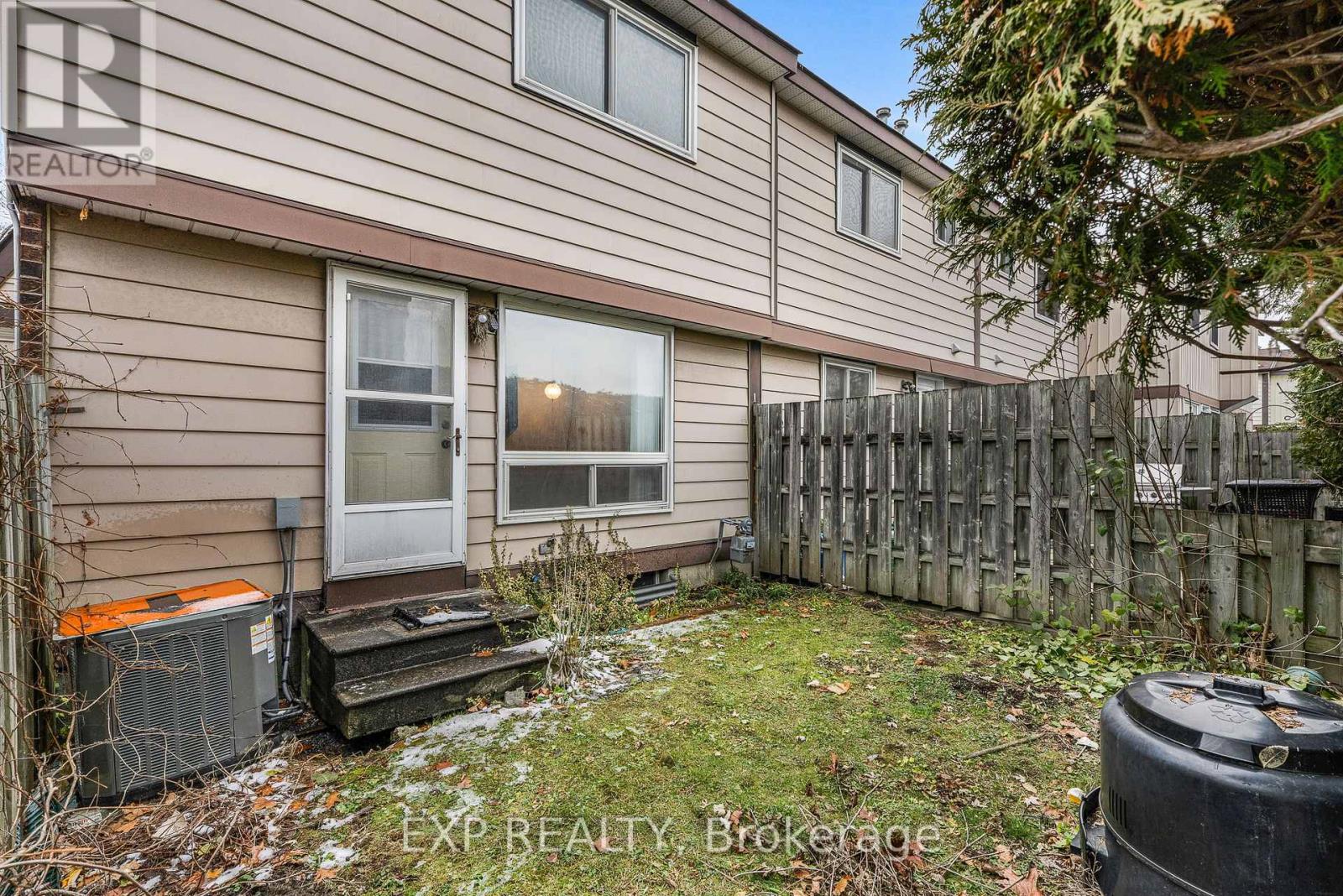 48 - 2276 Orient Park Drive, Ottawa, Ontario  K1B 4Z7 - Photo 28 - X12565440