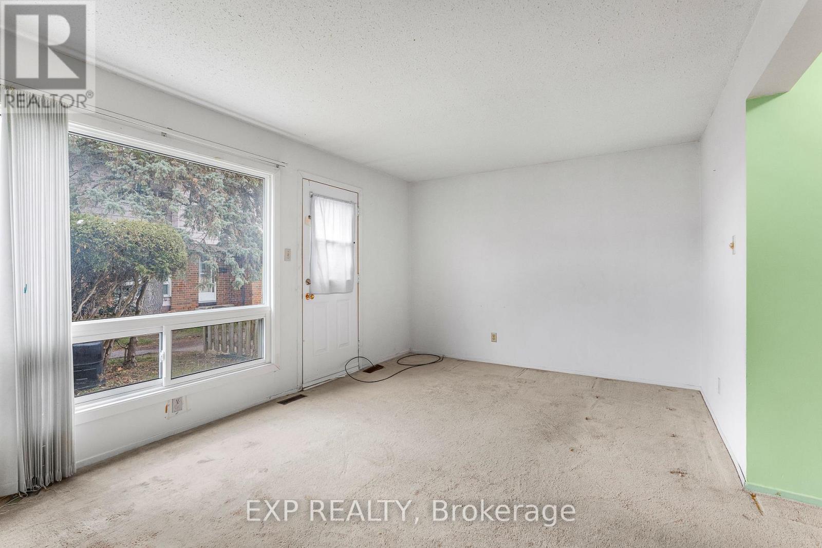 48 - 2276 Orient Park Drive, Ottawa, Ontario  K1B 4Z7 - Photo 5 - X12565440