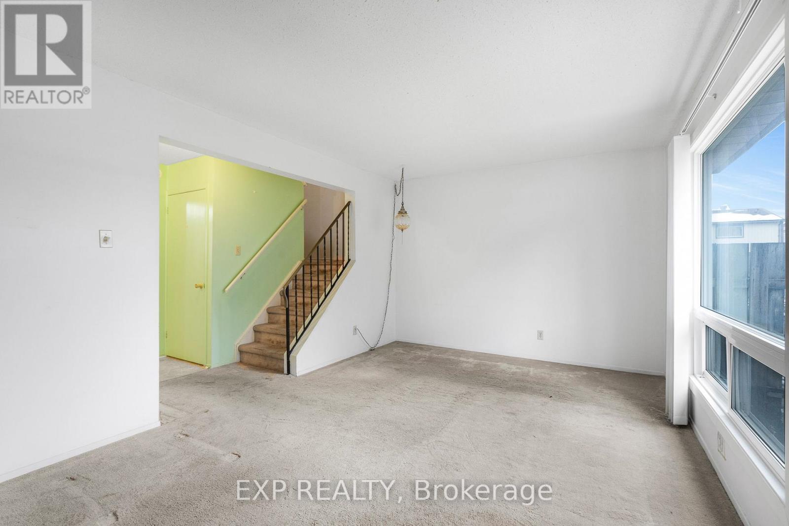 48 - 2276 Orient Park Drive, Ottawa, Ontario  K1B 4Z7 - Photo 7 - X12565440