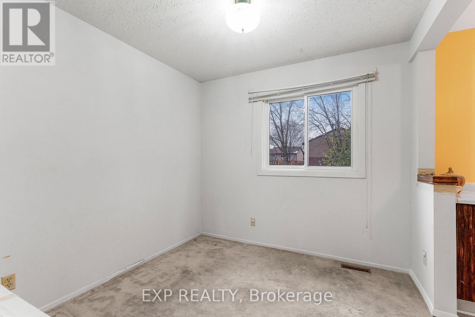 48 - 2276 Orient Park Drive, Ottawa, Ontario  K1B 4Z7 - Photo 9 - X12565440