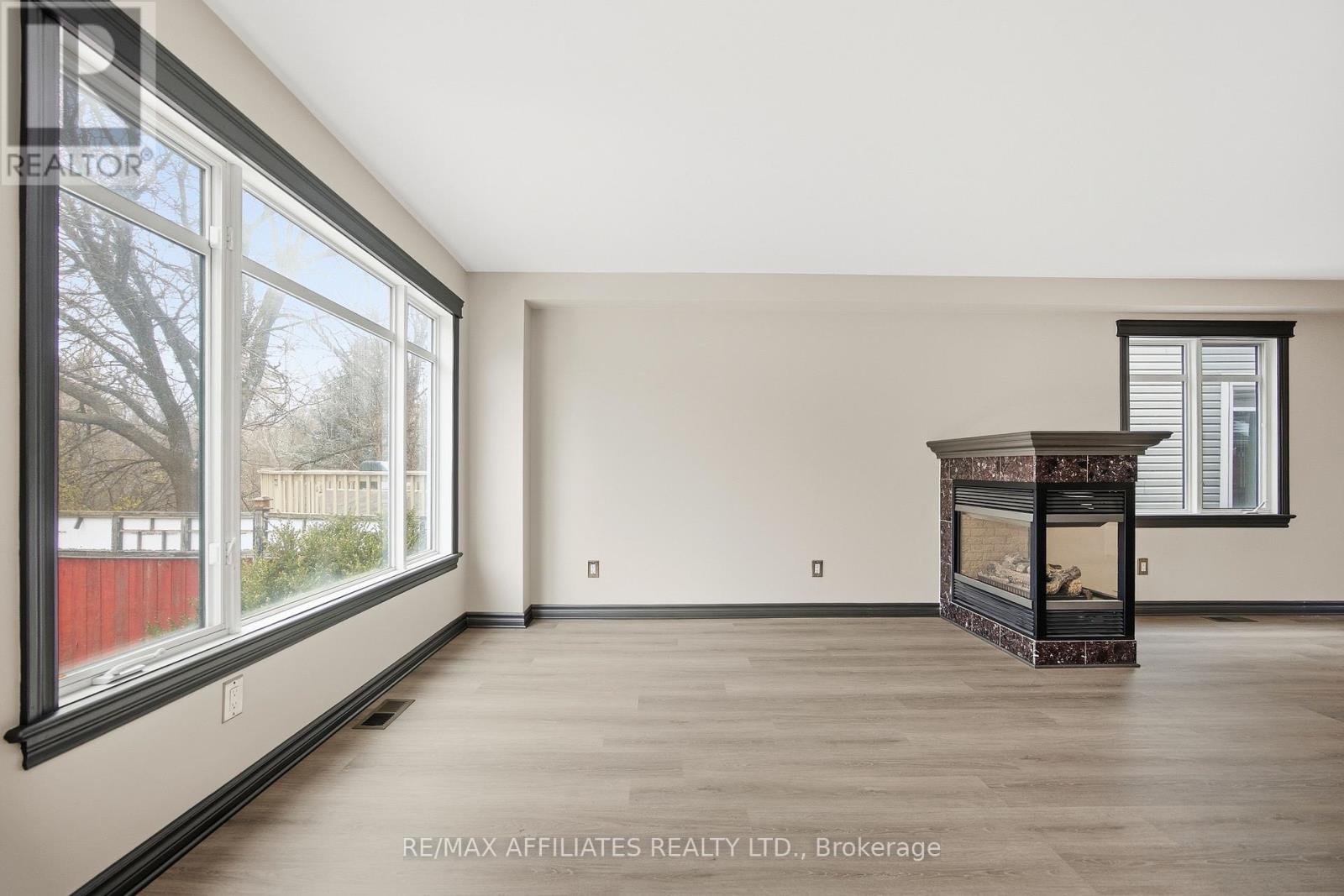 137 Hearst Way, Ottawa, Ontario  K2L 4G5 - Photo 12 - X12565454