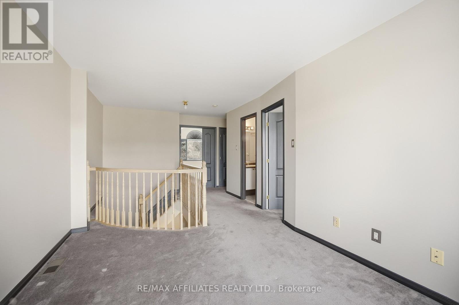 137 Hearst Way, Ottawa, Ontario  K2L 4G5 - Photo 17 - X12565454