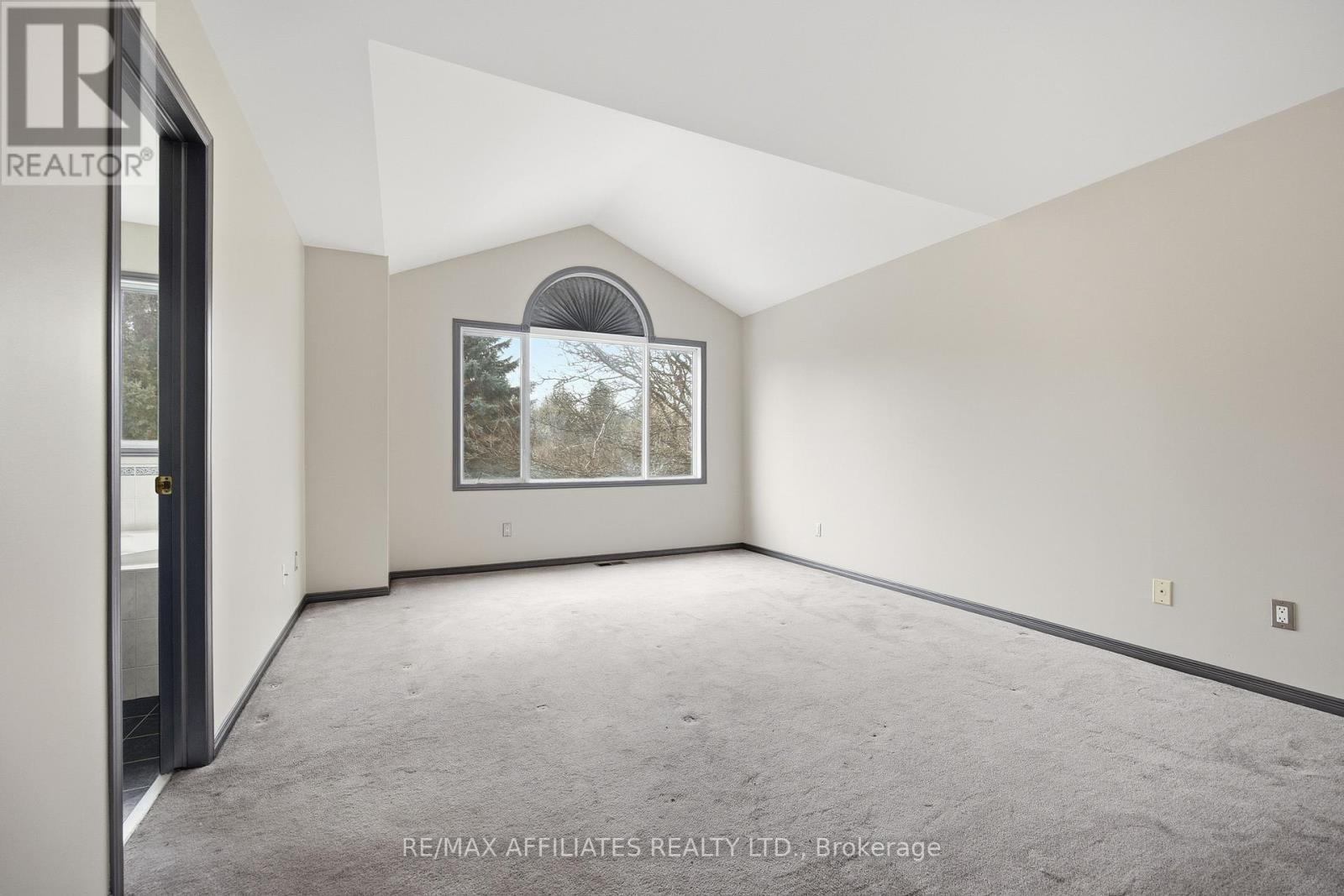 137 Hearst Way, Ottawa, Ontario  K2L 4G5 - Photo 21 - X12565454