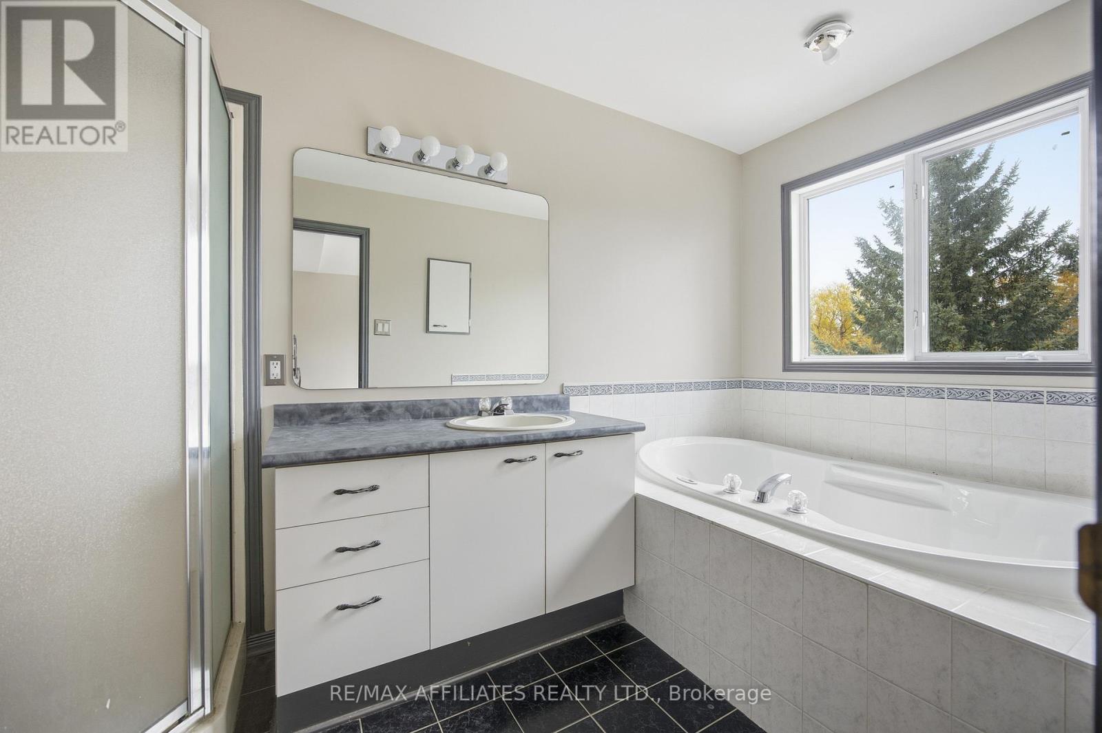 137 Hearst Way, Ottawa, Ontario  K2L 4G5 - Photo 24 - X12565454