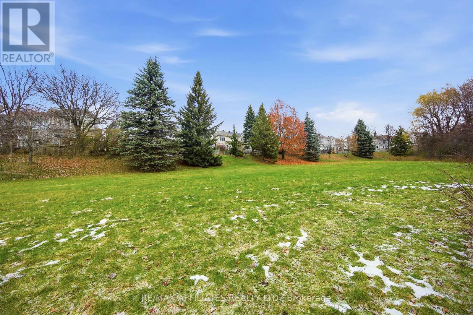 137 Hearst Way, Ottawa, Ontario  K2L 4G5 - Photo 34 - X12565454