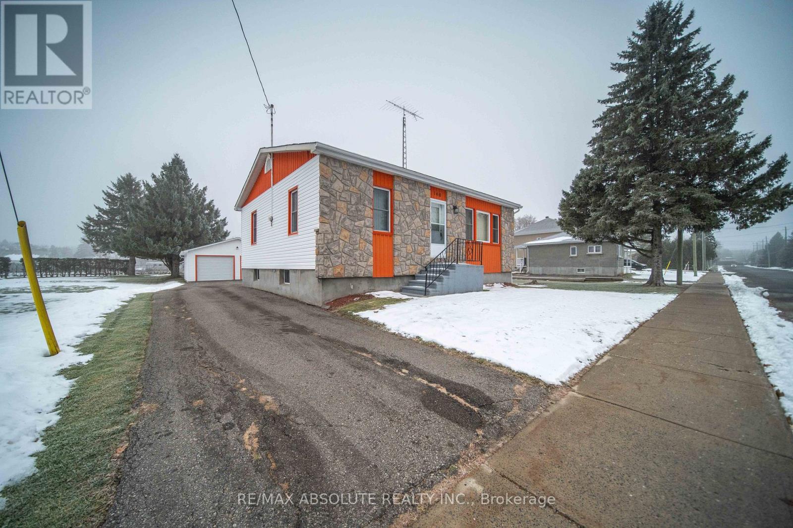 140 Ottawa Street, The Nation, Ontario  K0A 2M0 - Photo 3 - X12565500