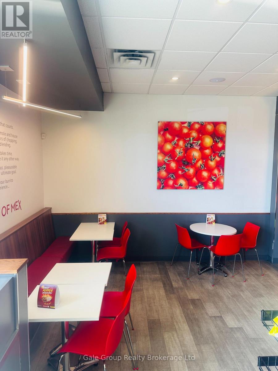 1080 Wilson Street W, Hamilton, Ontario  L9G 3K9 - Photo 5 - X12565402