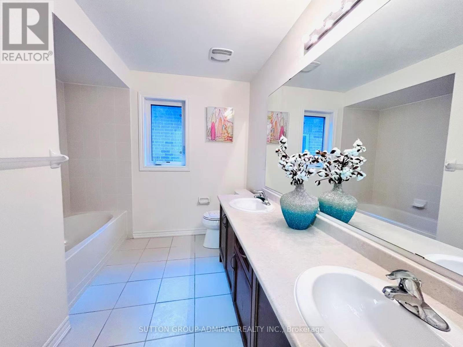 81 Livante Court, Markham, Ontario  L6C 1J5 - Photo 35 - N12395451