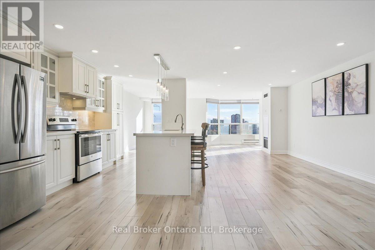 1004 - 4460 Tucana Court, Mississauga, Ontario L5R 3K9 - Photo 5 - W12565410