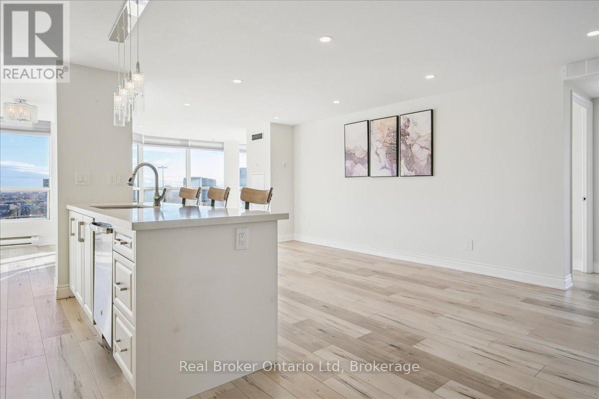 1004 - 4460 Tucana Court, Mississauga, Ontario L5R 3K9 - Photo 9 - W12565410