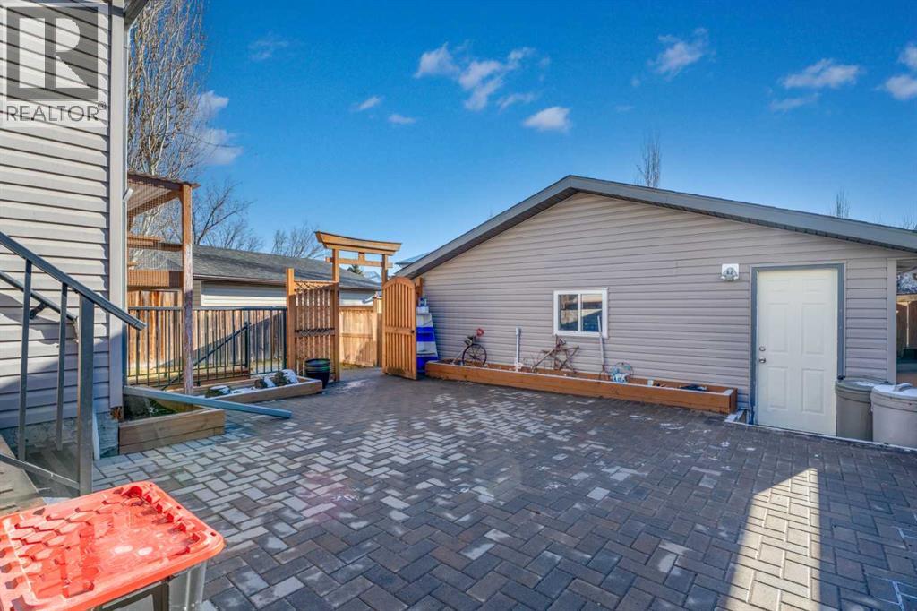 303 Drake Landing Close, Okotoks, Alberta  T1S 2M5 - Photo 32 - A2271327