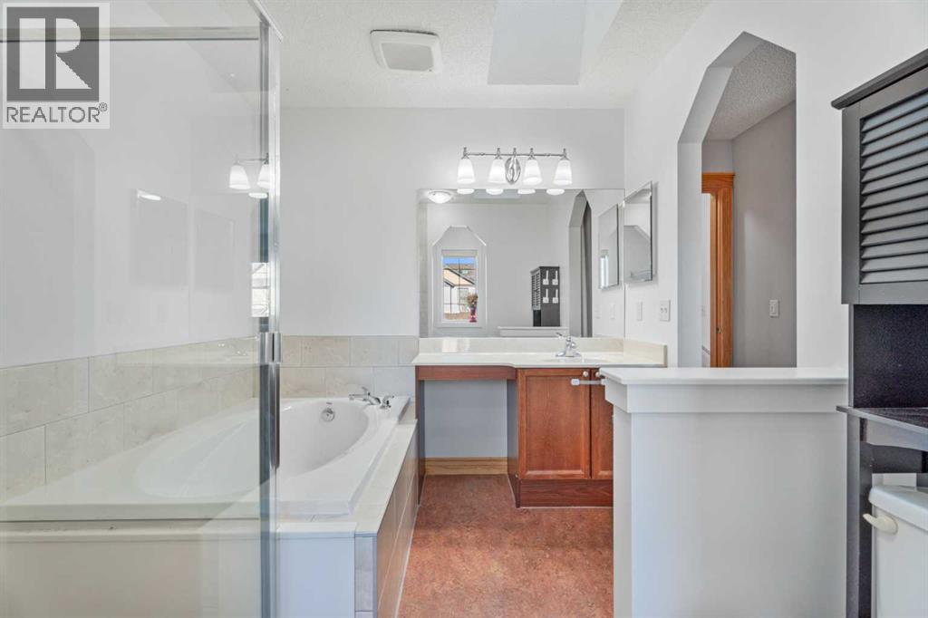 303 Drake Landing Close, Okotoks, Alberta  T1S 2M5 - Photo 22 - A2271327