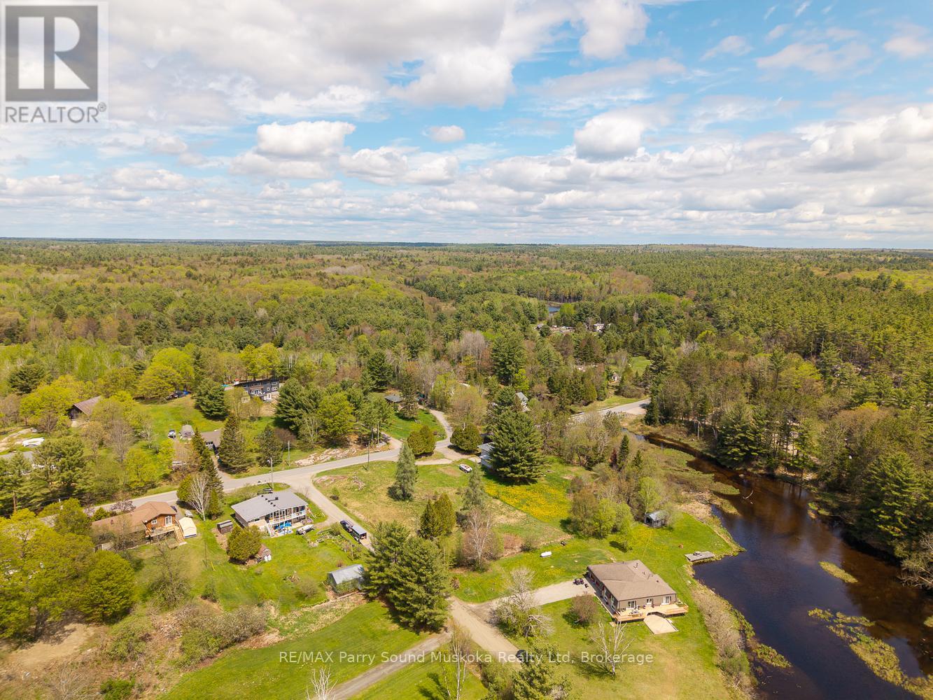 63 Pineridge Drive, Mcdougall, Ontario  P2A 2W9 - Photo 7 - X12565478