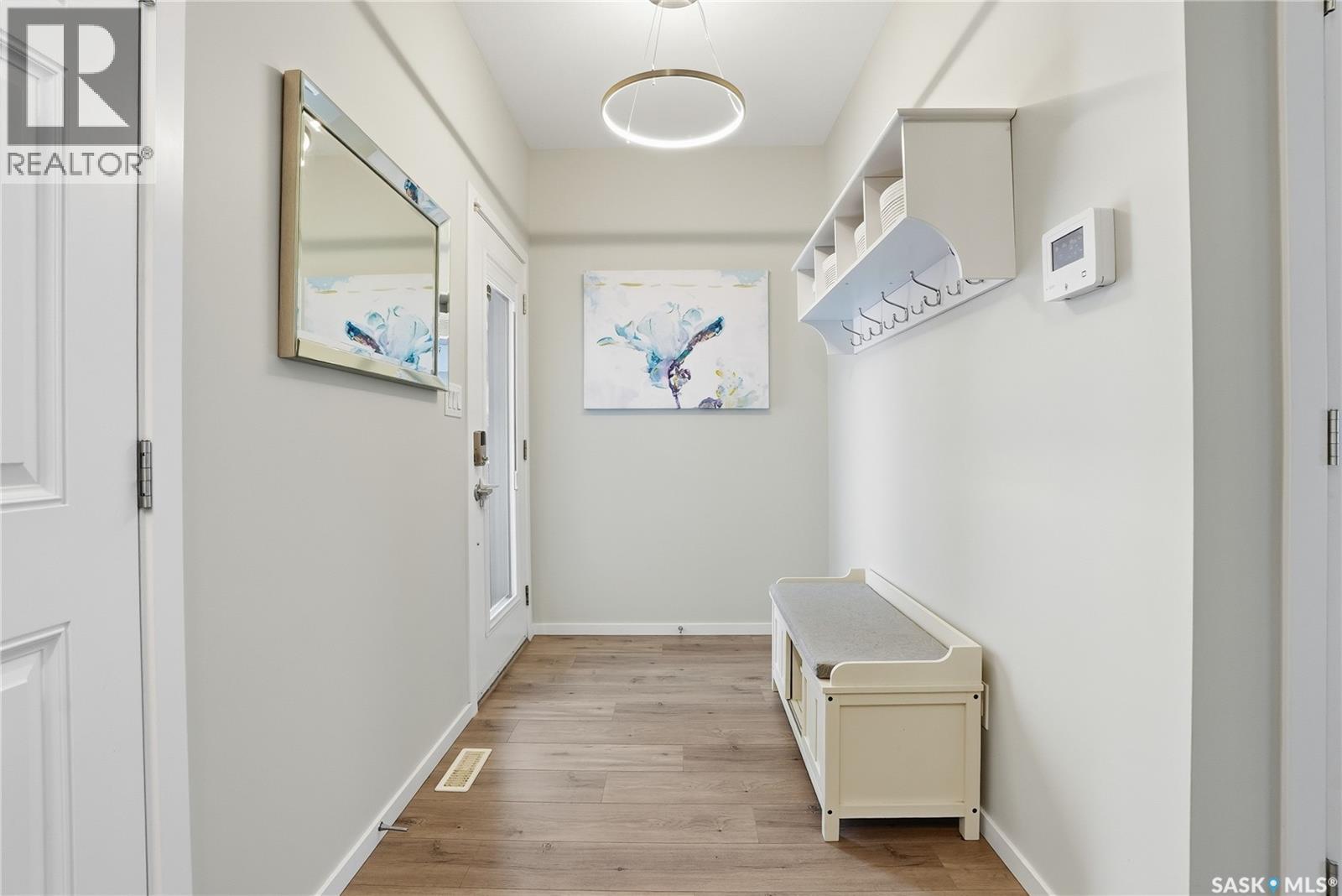 551 Kensington Place, Saskatoon, Saskatchewan  S7L 6N5 - Photo 2 - SK024489