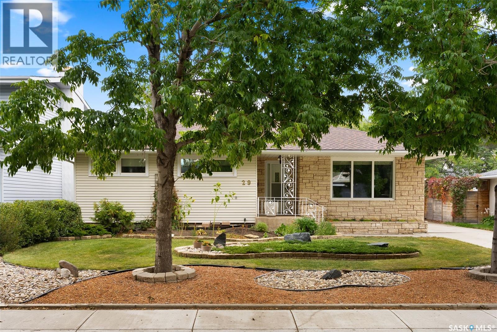 29 Procter PLACE, regina, Saskatchewan