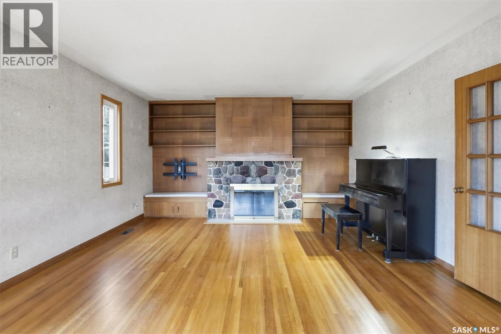 501 Bate Crescent, Saskatoon, Saskatchewan  S7H 3A6 - Photo 4 - SK024374