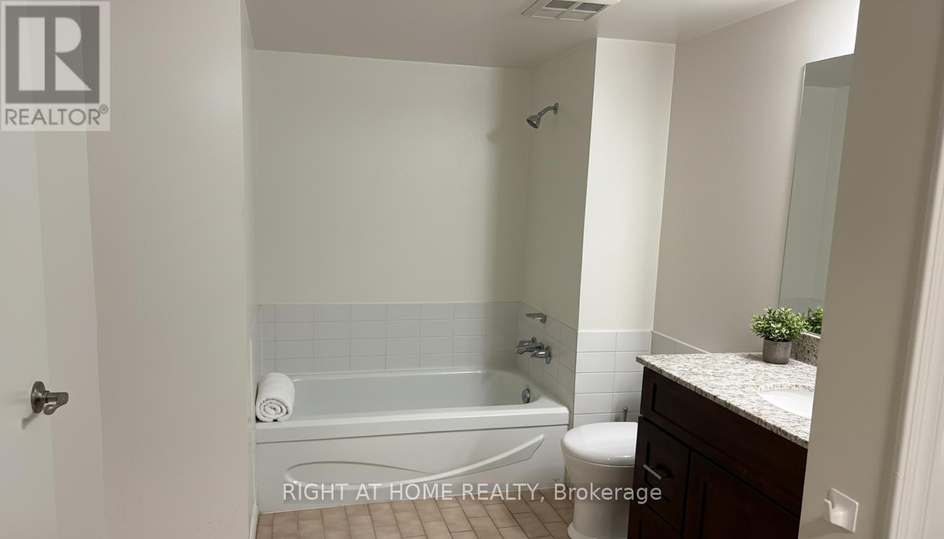 1101 - 25 The Esplanade, Toronto, Ontario  M5E 1W5 - Photo 10 - C12565470