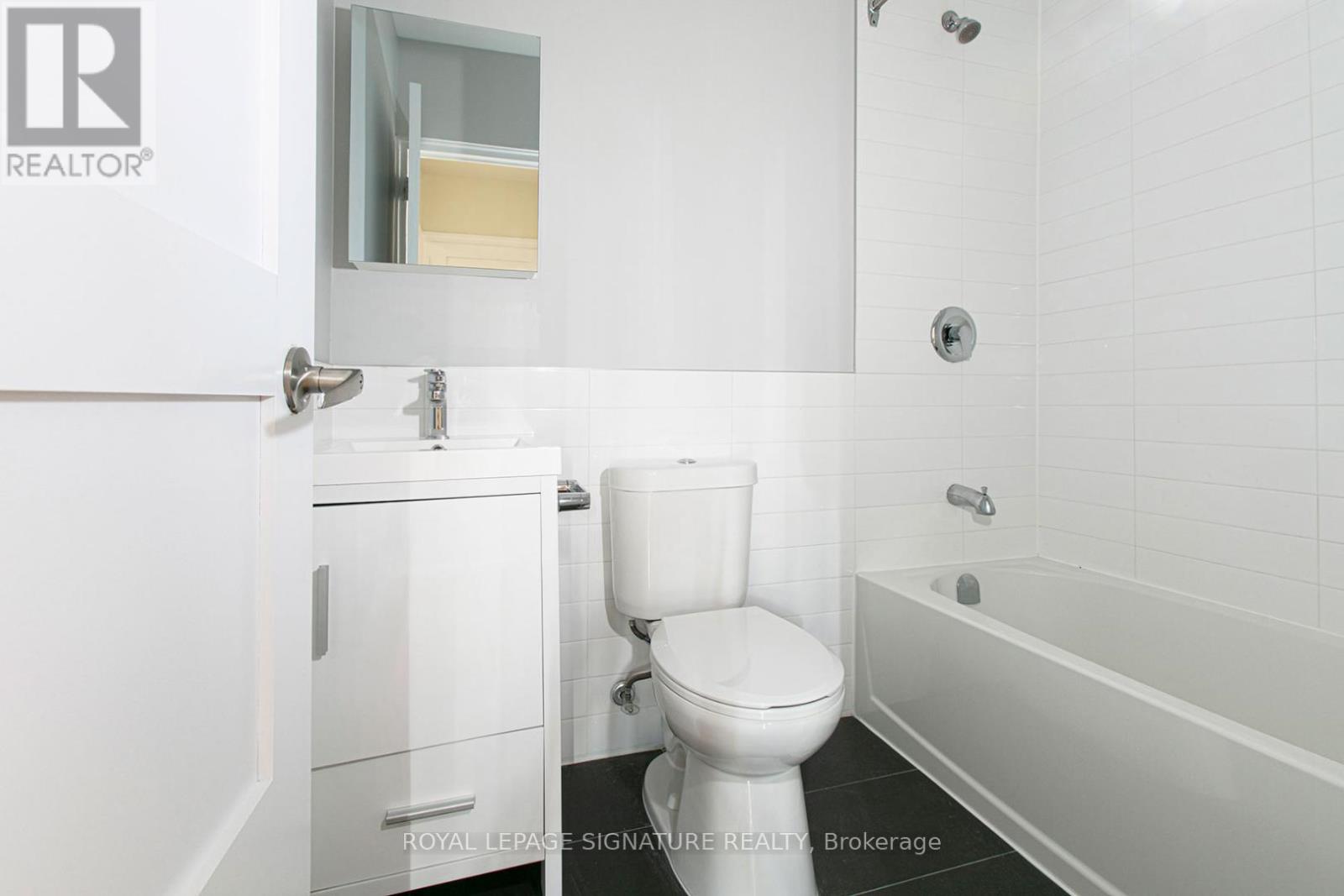 506 - 485 Huron Street, Toronto, Ontario  M5R 2R5 - Photo 8 - C12565488