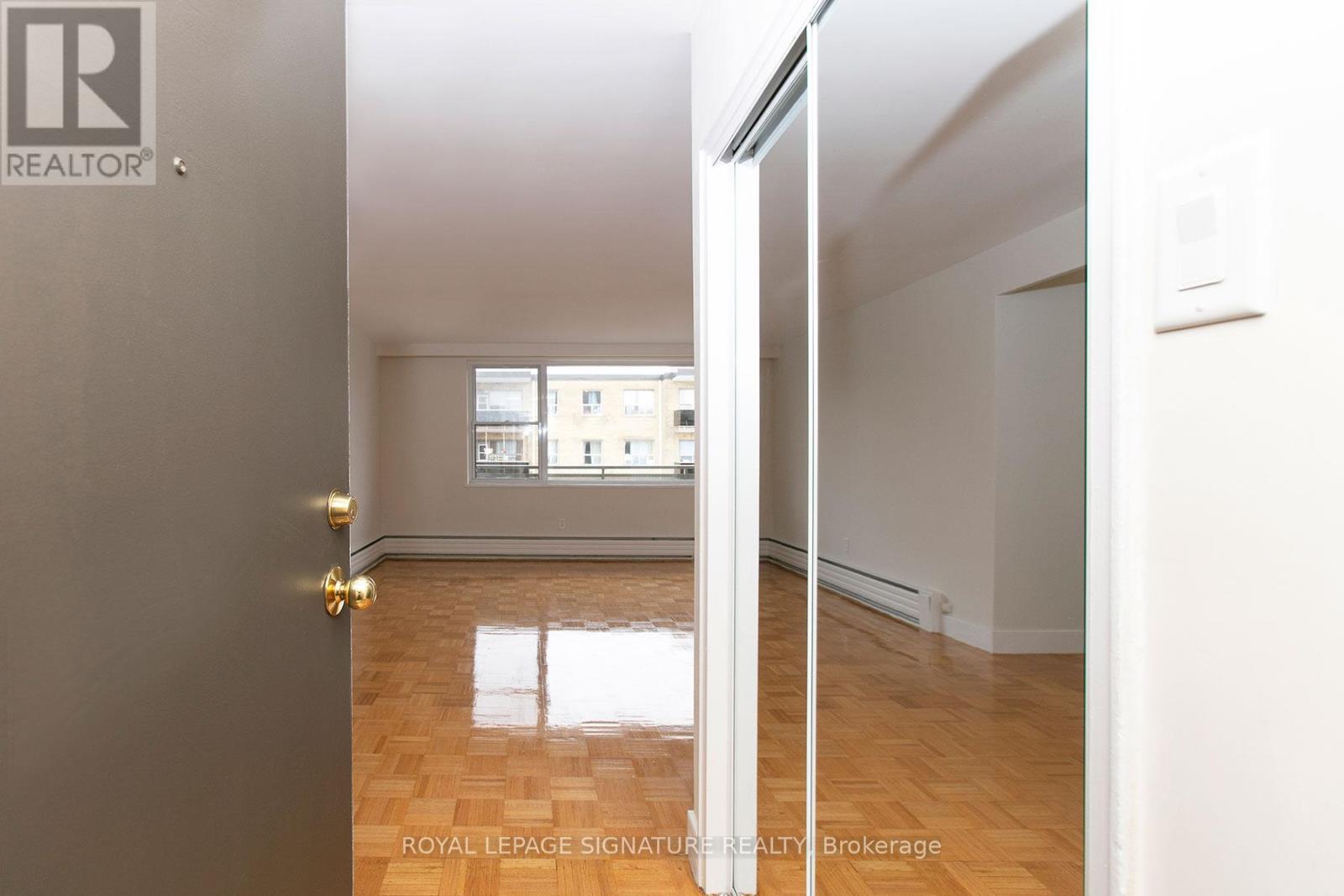 409 - 2 Grandstand Place, Toronto, Ontario  M4H 1E2 - Photo 10 - C12565490