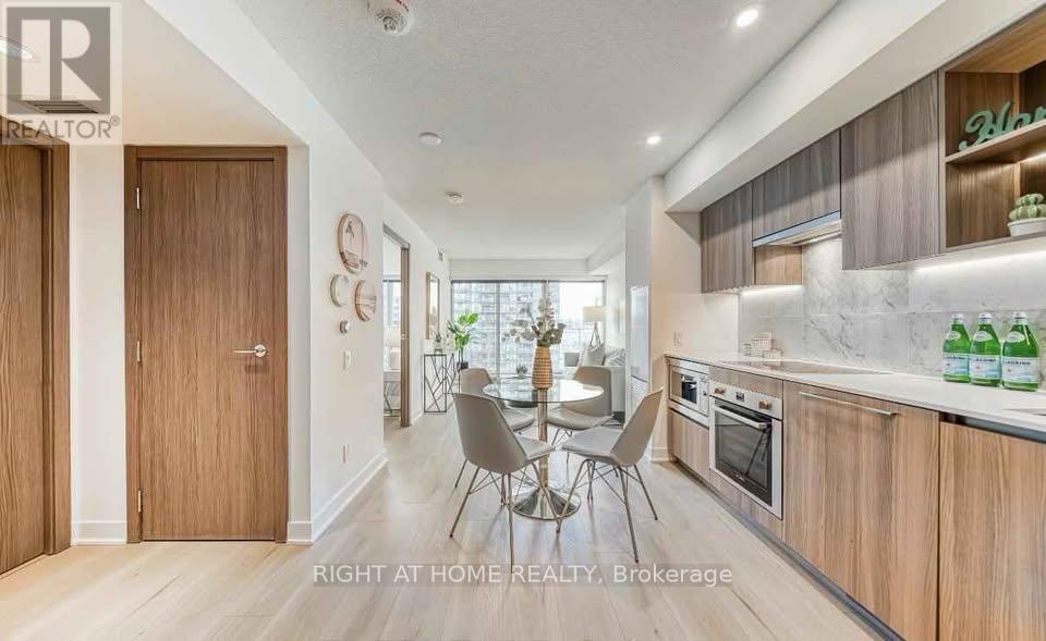 1908 - 17 Bathurst Street, Toronto, Ontario  M6A 2E1 - Photo 14 - C12565494