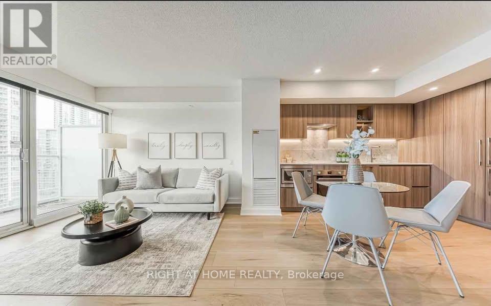 1908 - 17 Bathurst Street, Toronto, Ontario  M6A 2E1 - Photo 5 - C12565494