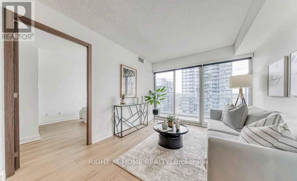 1908 - 17 Bathurst Street, Toronto, Ontario  M6A 2E1 - Photo 8 - C12565494