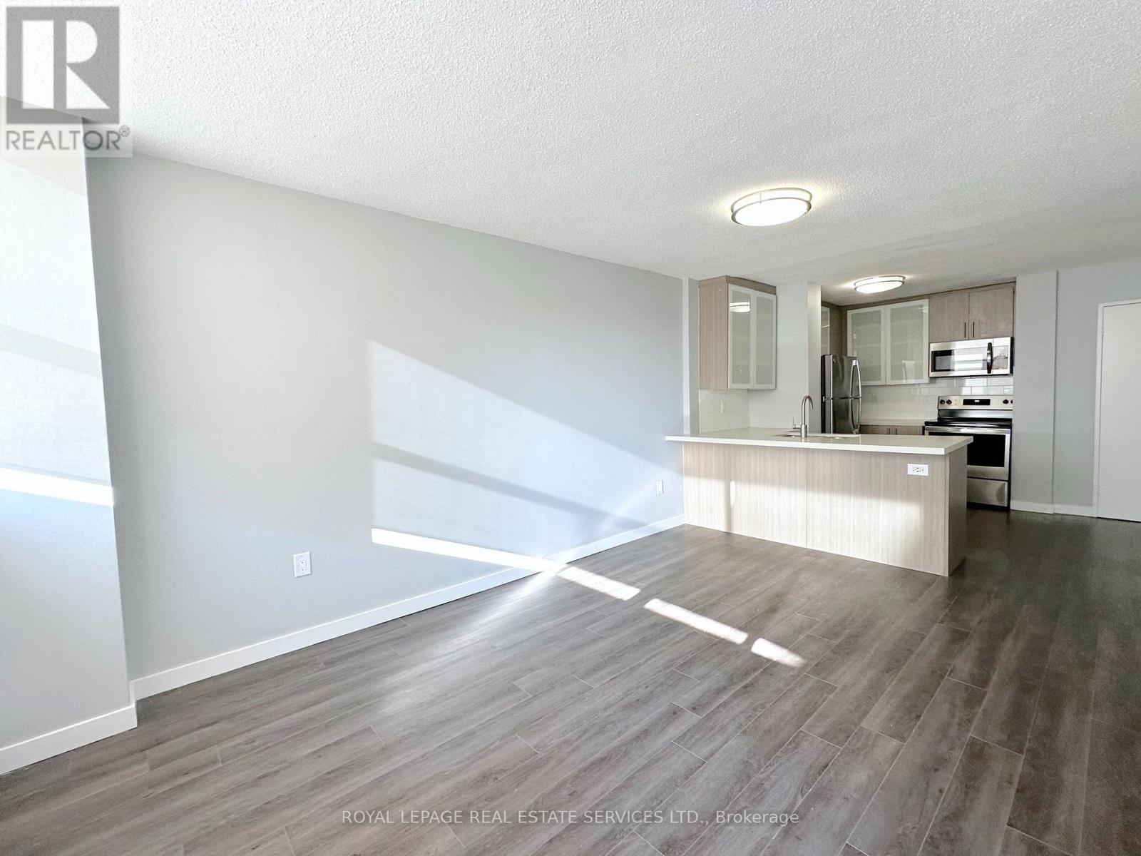 2109 - 2575 Danforth Avenue, Toronto, Ontario  M4C 1L5 - Photo 5 - E12565388