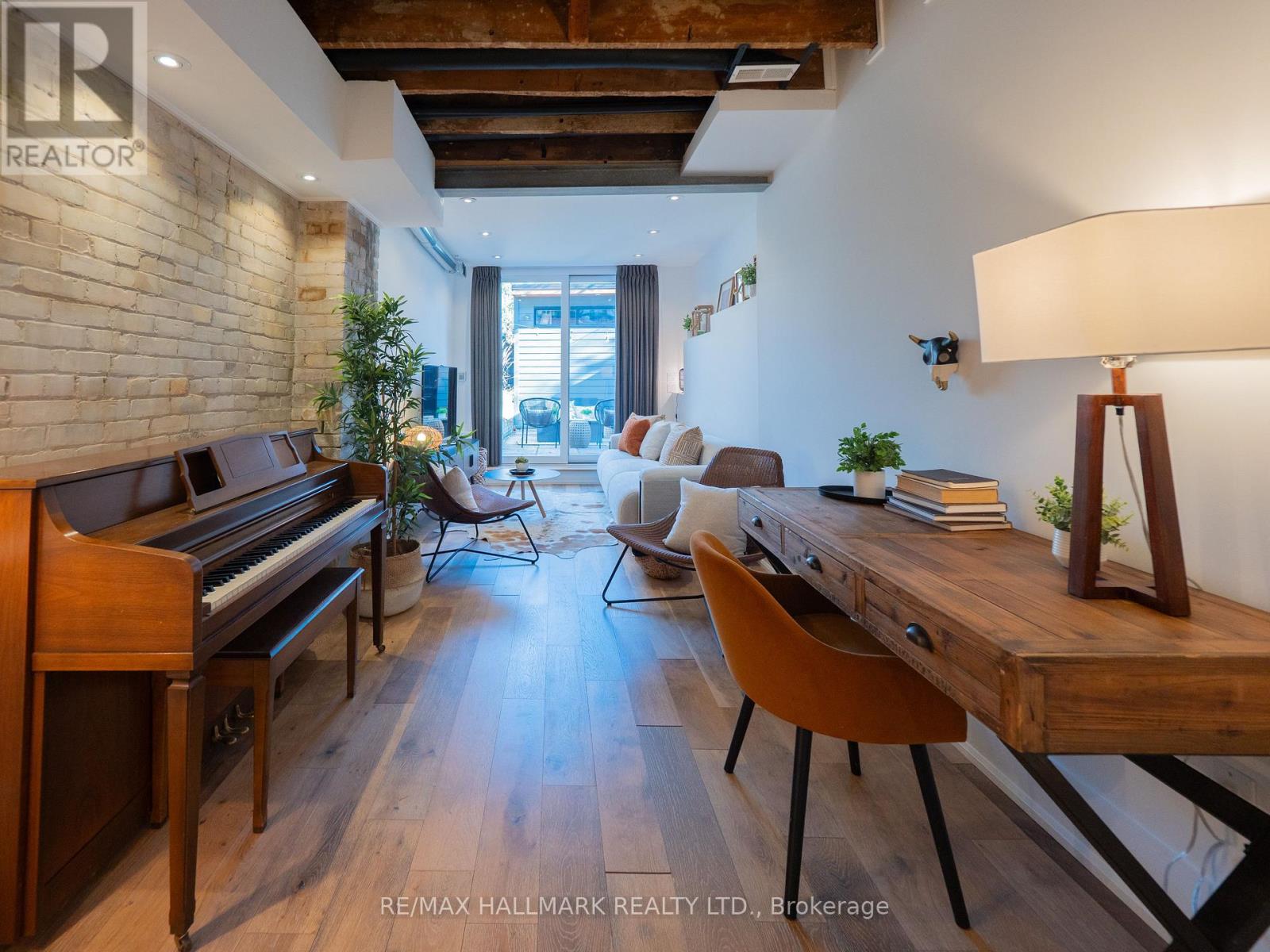 559 Logan Avenue, Toronto, Ontario  M4K 3B6 - Photo 28 - E12565408