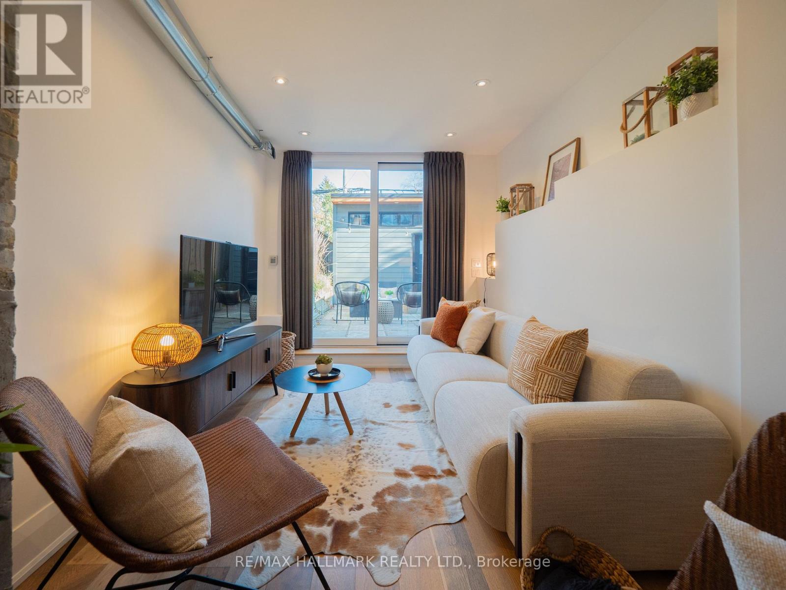 559 Logan Avenue, Toronto, Ontario  M4K 3B6 - Photo 30 - E12565408