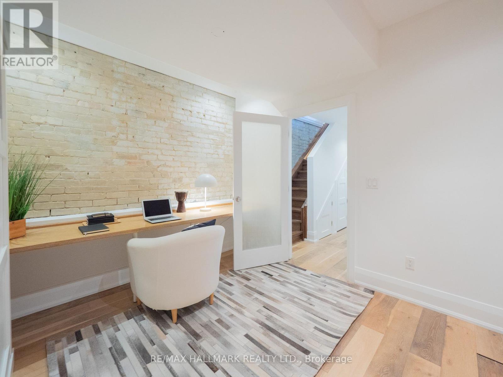 559 Logan Avenue, Toronto, Ontario  M4K 3B6 - Photo 34 - E12565408