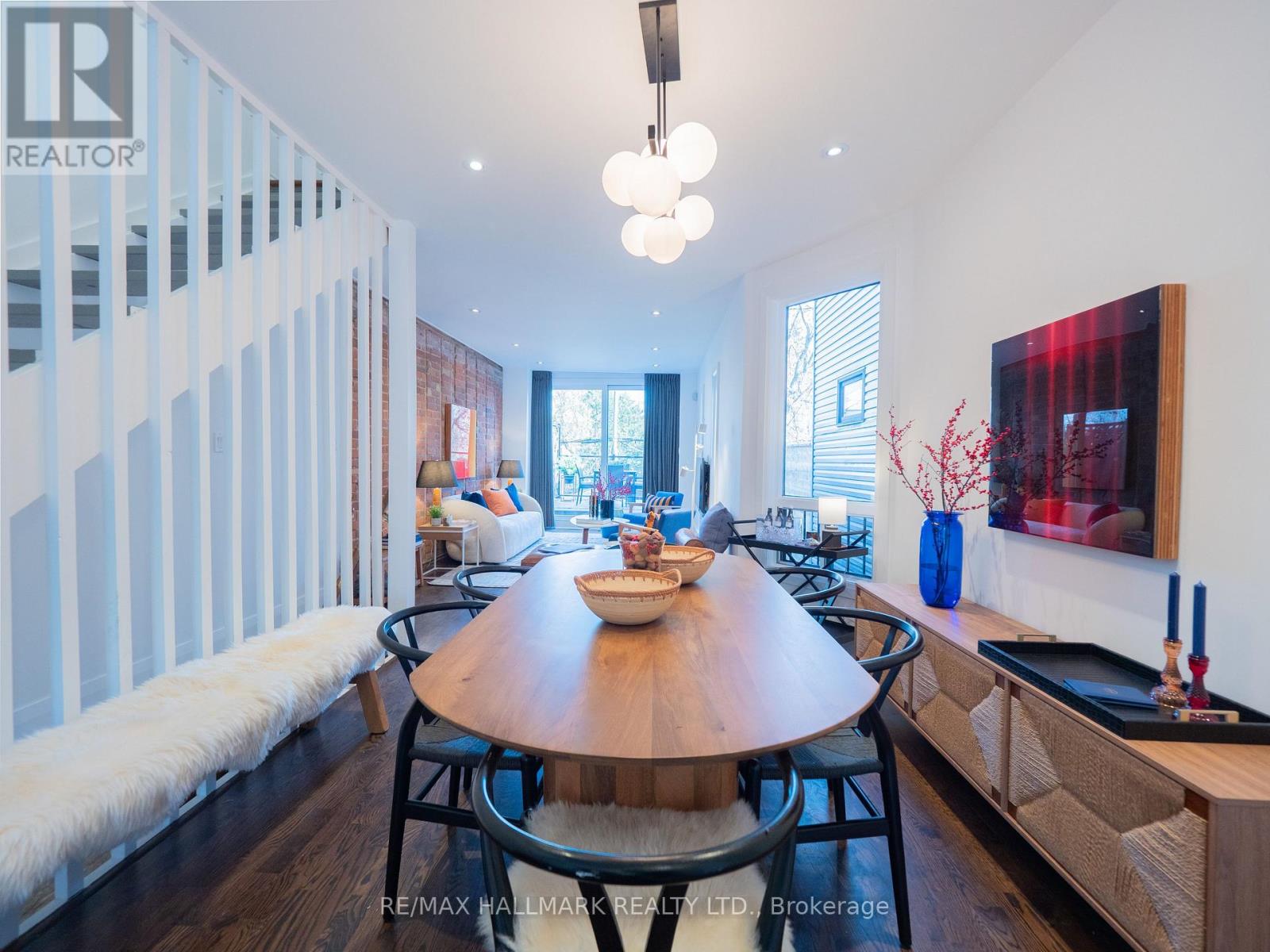 559 Logan Avenue, Toronto, Ontario  M4K 3B6 - Photo 8 - E12565408