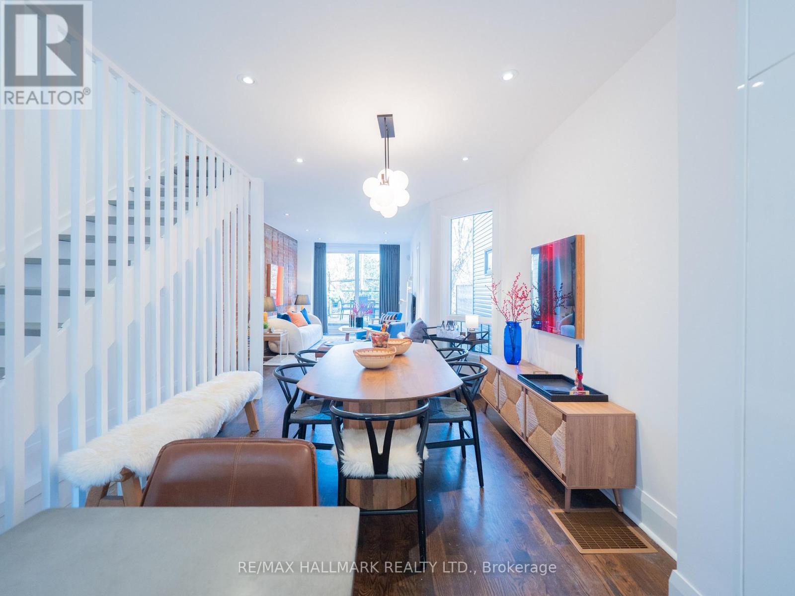 559 Logan Avenue, Toronto, Ontario  M4K 3B6 - Photo 9 - E12565408