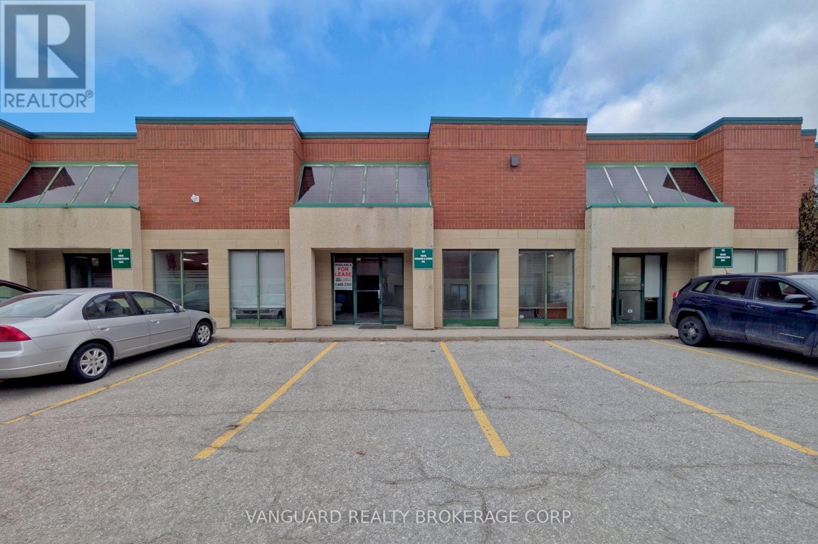 26 - 180 Trowers Road, Vaughan, Ontario  L4L 8A6 - Photo 5 - N12231821