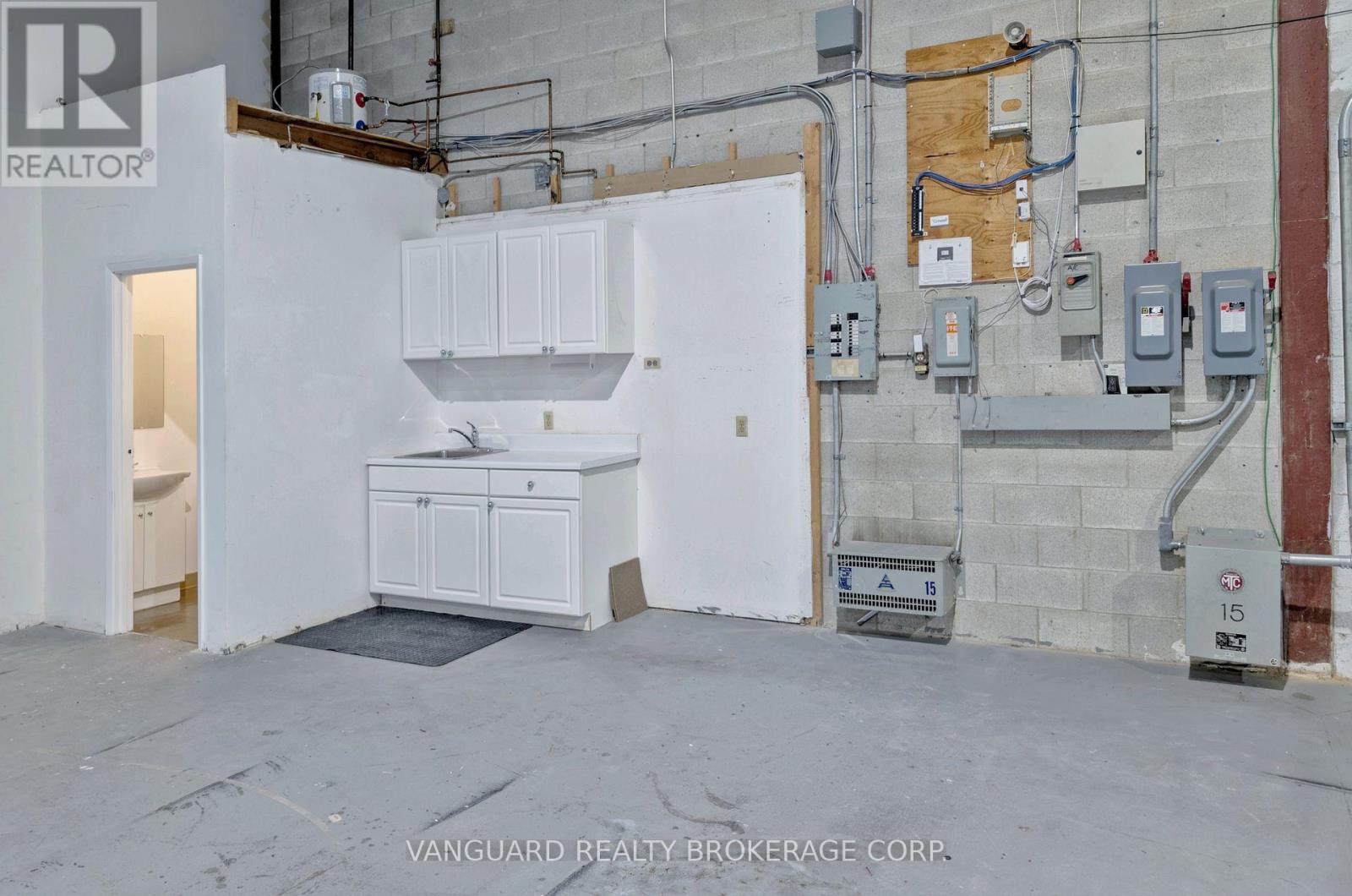 1 - 250 Trowers Road, Vaughan, Ontario  L4L 5Z9 - Photo 25 - N12168950