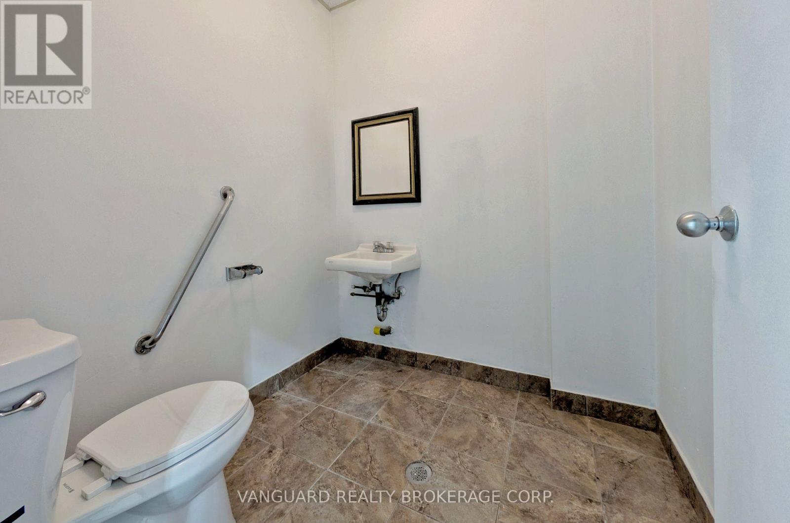 26 - 180 Trowers Road, Vaughan, Ontario  L4L 8A6 - Photo 17 - N12231821