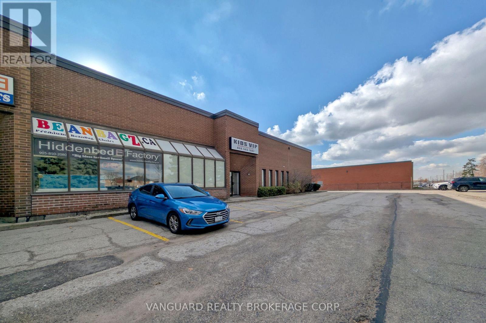 7 - 250 Trowers Road, Vaughan, Ontario  L4L 5Z9 - Photo 9 - N12312699