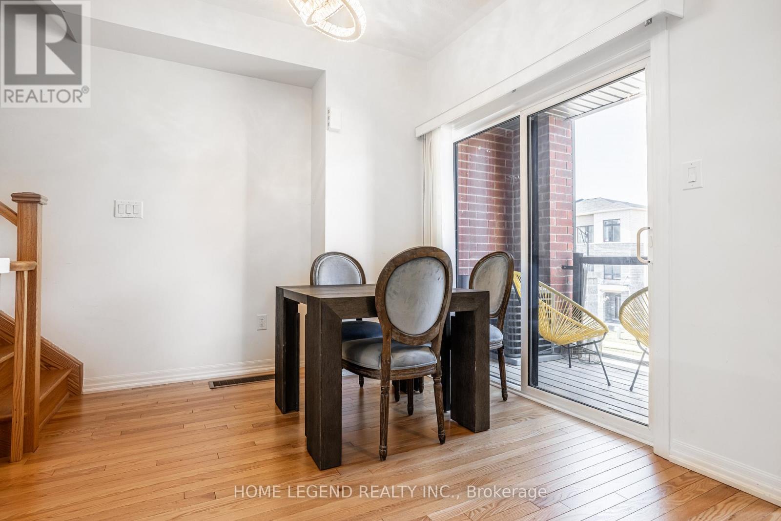 123 Bravo Lane, Newmarket, Ontario  L3X 0L2 - Photo 5 - N12565394