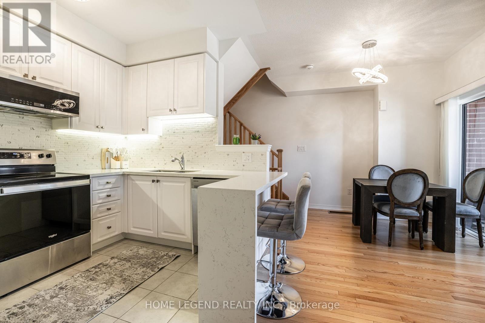 123 Bravo Lane, Newmarket, Ontario  L3X 0L2 - Photo 9 - N12565394