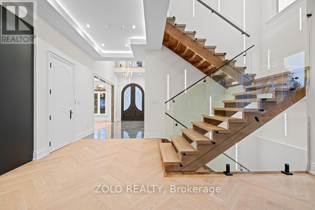 52 Child Drive, Aurora, Ontario  L4G 1Y5 - Photo 10 - N12565442