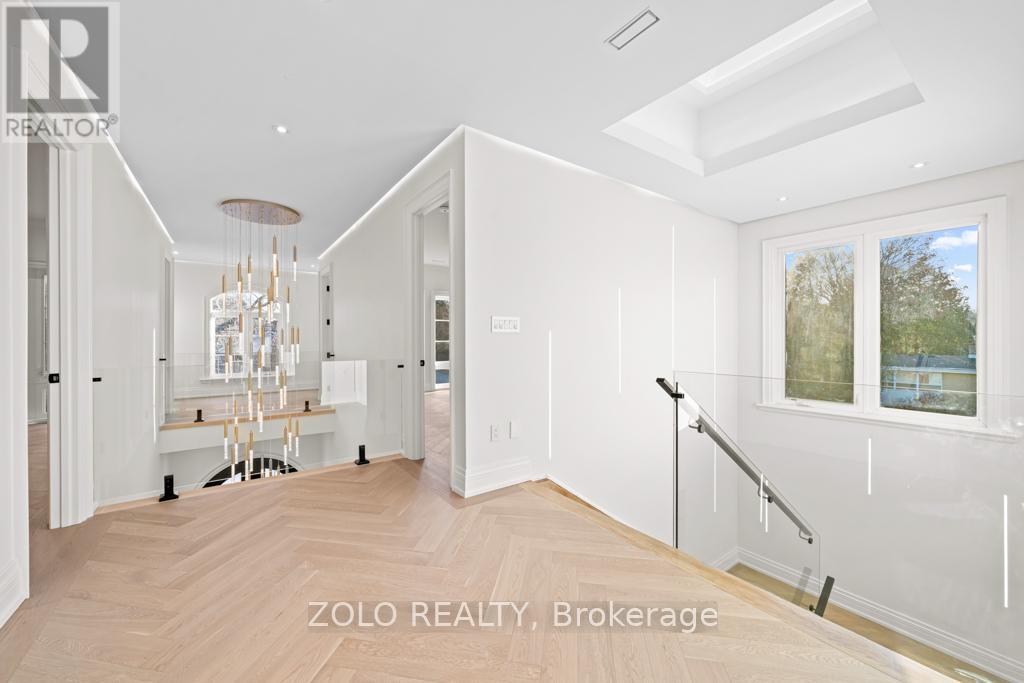 52 Child Drive, Aurora, Ontario  L4G 1Y5 - Photo 18 - N12565442