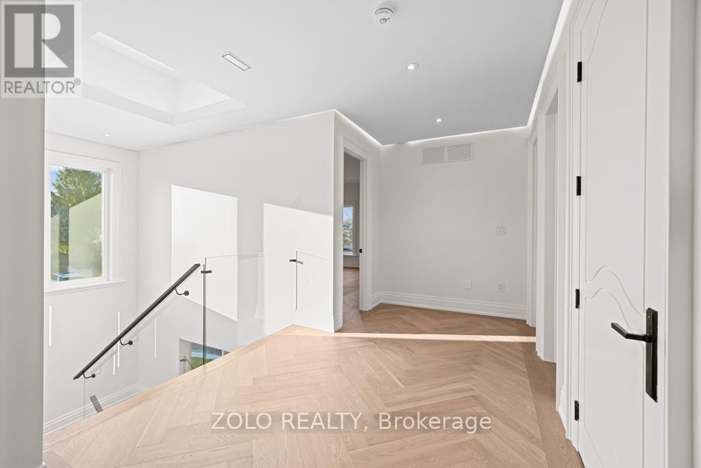 52 Child Drive, Aurora, Ontario  L4G 1Y5 - Photo 20 - N12565442